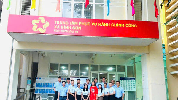 Trung tâm phục vụ Hành chính công xã Bình Sơn hoạt động hiệu quả sau hơn 1 tháng vận hành