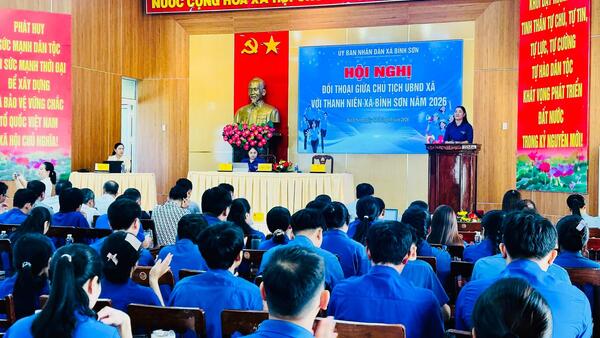 CHỦ TỊCH UBND XÃ  BÌNH SƠN ĐỐI THOẠI VỚI THANH NIÊN VỀ KHOA HỌC, CÔNG NGHỆ VÀ CHUYỂN ĐỔI SỐ NĂM 2026