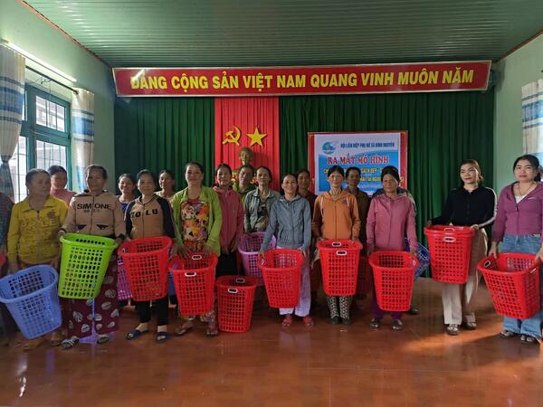 Hội LHPN xã Bình Nguyên ra mắt Mô hình Chi hội phụ nữ xanh sạch